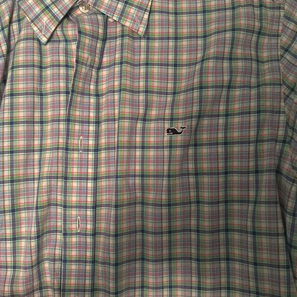 Men’s long sleeve Vineyard Vines button down shirt! - Picture 2 of 4